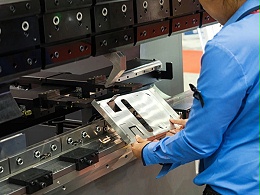 精密五金沖壓模具廠去哪里找好？-沖壓五金