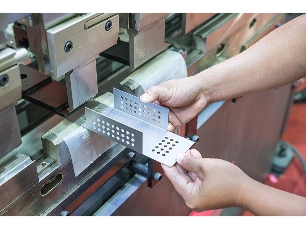 五金沖壓件加工廠，16種沖壓拉伸類型全套解答