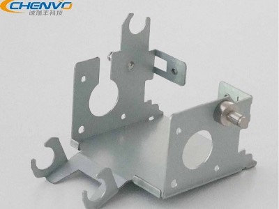 精密沖壓件廠，輥式?jīng)_床送料機(jī)-10萬(wàn)㎡生產(chǎn)面積[誠(chéng)瑞豐]