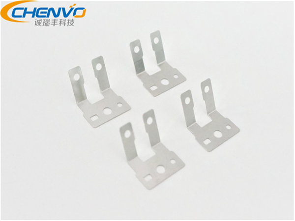 五金沖壓加工中的彈片有哪些特點(diǎn)？