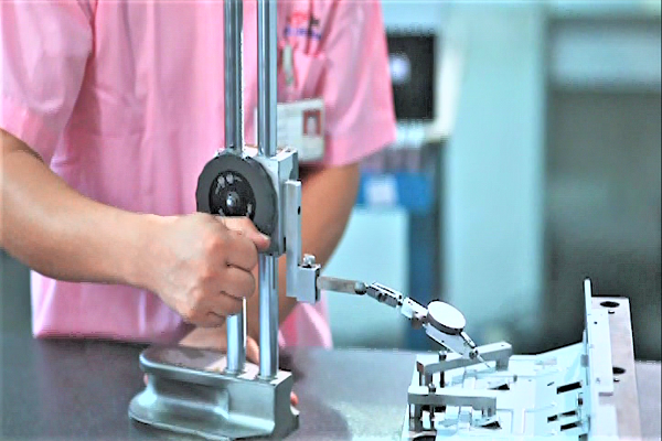 五金沖壓件供應(yīng)商-誠瑞豐