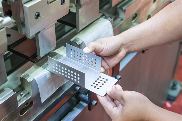 五金沖壓加工件下料，沖壓模具銷子松問題分析